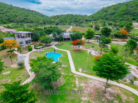 SIGNATURE PRIVATE ESTATE WITH POOL AND MOUNTAIN VIEWS ON PLOT 7 RAI