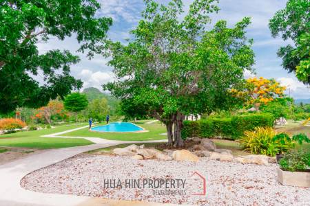SIGNATURE PRIVATE ESTATE WITH POOL AND MOUNTAIN VIEWS ON PLOT 7 RAI