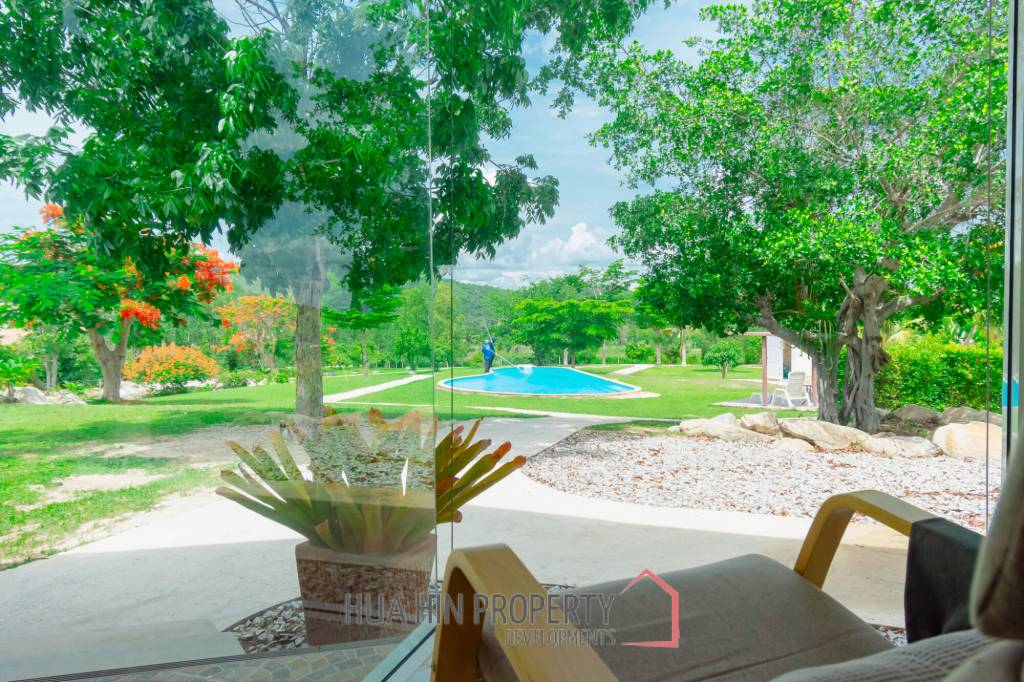 SIGNATURE PRIVATE ESTATE WITH POOL AND MOUNTAIN VIEWS ON PLOT 7 RAI