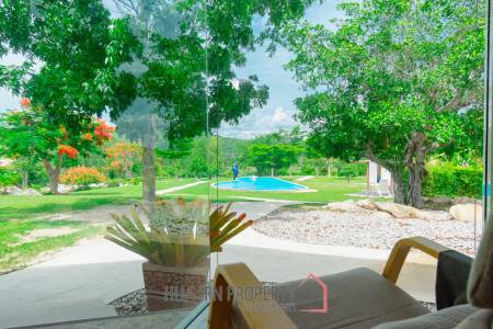 SIGNATURE PRIVATE ESTATE WITH POOL AND MOUNTAIN VIEWS ON PLOT 7 RAI
