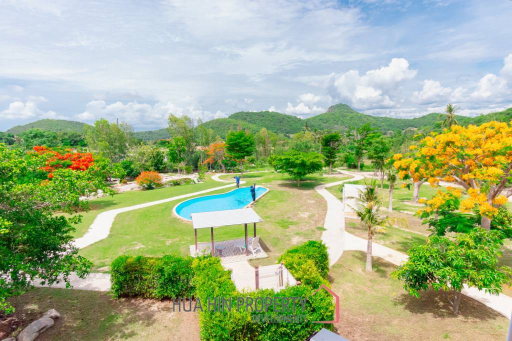 SIGNATURE PRIVATE ESTATE WITH POOL AND MOUNTAIN VIEWS ON PLOT 7 RAI