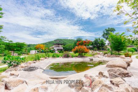 SIGNATURE PRIVATE ESTATE WITH POOL AND MOUNTAIN VIEWS ON PLOT 7 RAI