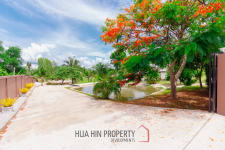 SIGNATURE PRIVATE ESTATE WITH POOL AND MOUNTAIN VIEWS ON PLOT 7 RAI