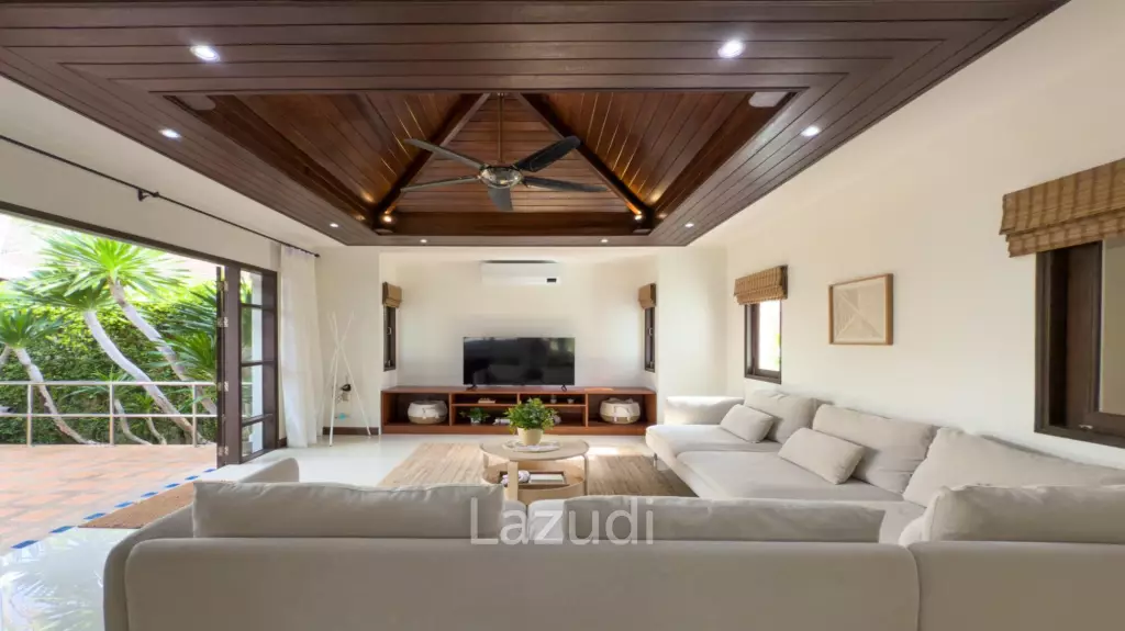 Tropical Poolside Villa