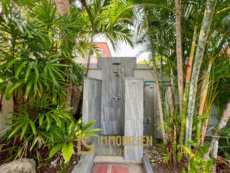 Crystal View 3-Bedroom Pool Villa Near City Center and Beach