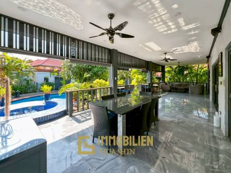 Crystal View 3-Bedroom Pool Villa Near City Center and Beach