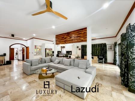 Situation urbaine / Terrain de 886 m² / Surface habitable de 254 m²