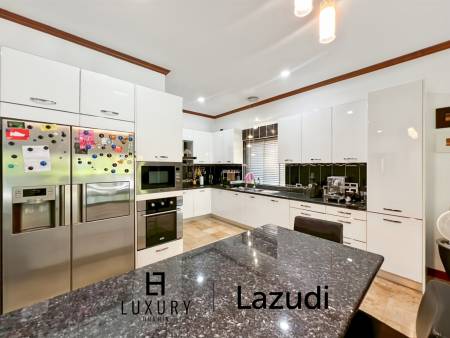 Situation urbaine / Terrain de 886 m² / Surface habitable de 254 m²