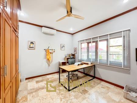 Crystal View 3-Bedroom Pool Villa Near City Center and Beach