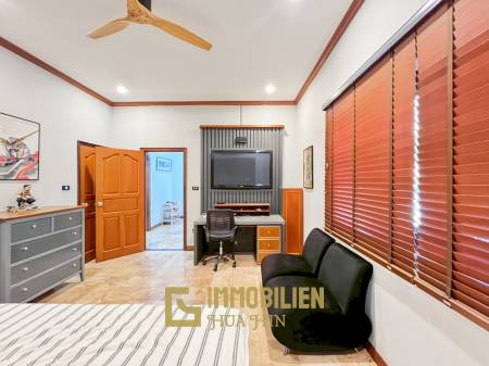 Crystal View 3-Bedroom Pool Villa Near City Center and Beach