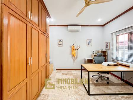 Crystal View 3-Bedroom Pool Villa Near City Center and Beach