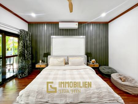 Crystal View 3-Bedroom Pool Villa Near City Center and Beach