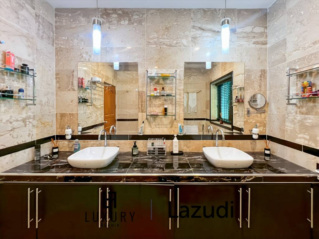 Situation urbaine / Terrain de 886 m² / Surface habitable de 254 m²