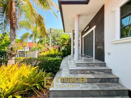 Crystal View 3-Bedroom Pool Villa Near City Center and Beach