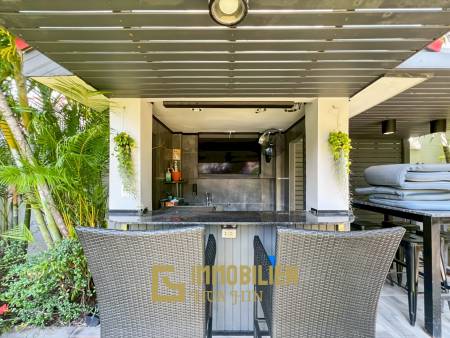 Crystal View 3-Bedroom Pool Villa Near City Center and Beach