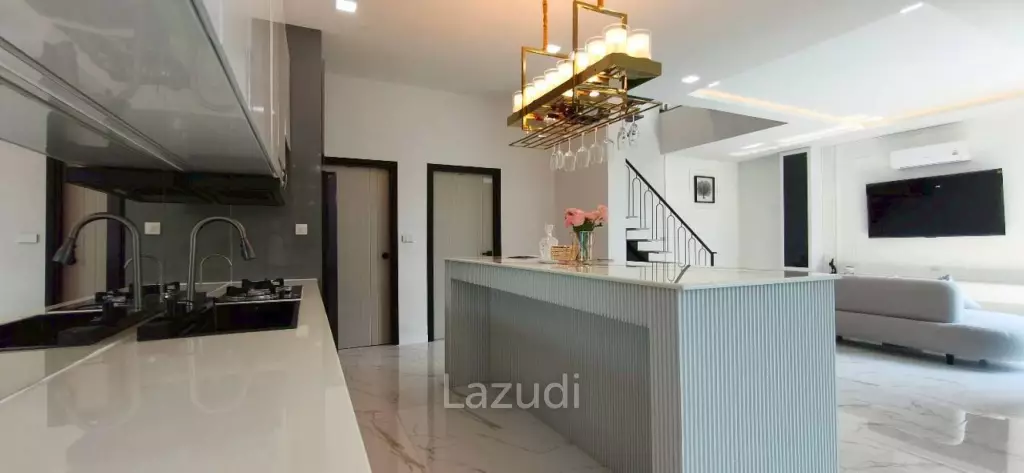 Luxury 2-Story Pool Villa for Sale and Rent in Na Jomtien