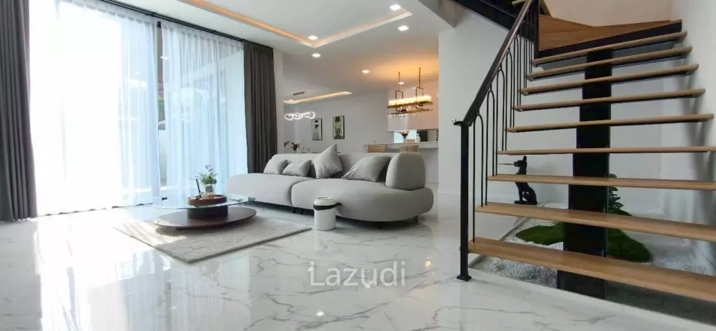 Luxury 2-Story Pool Villa for Sale and Rent in Na Jomtien