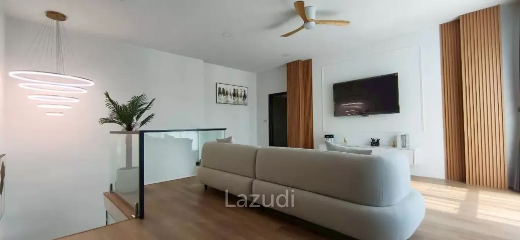 Luxury 2-Story Pool Villa for Sale and Rent in Na Jomtien