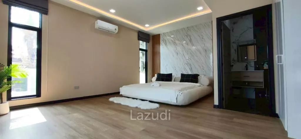Luxury 2-Story Pool Villa for Sale and Rent in Na Jomtien