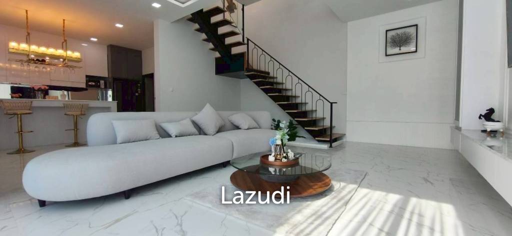 Luxury 2-Story Pool Villa for Sale and Rent in Na Jomtien