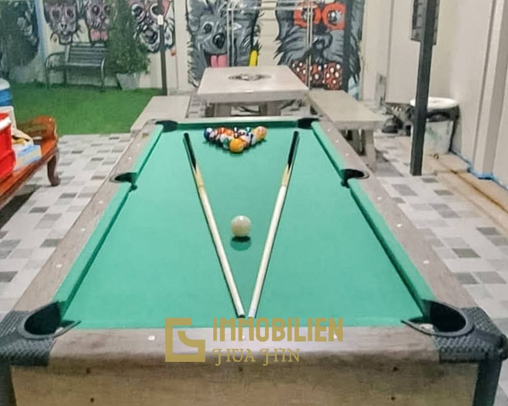 Investmentmöglichkeit / privater Pool / Wasserrutsche