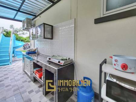 Investmentmöglichkeit / privater Pool / Wasserrutsche