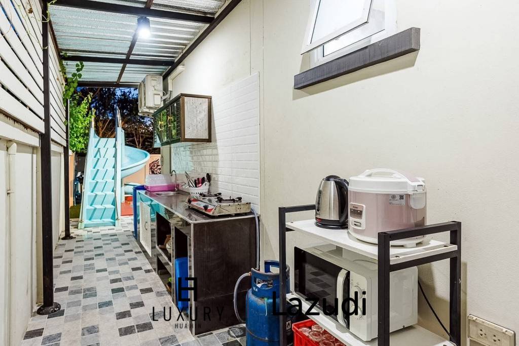 Investmentmöglichkeit / privater Pool / Wasserrutsche