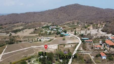 Terrain de 3 632 m² / Plat / Forme favorable à l'aménagement