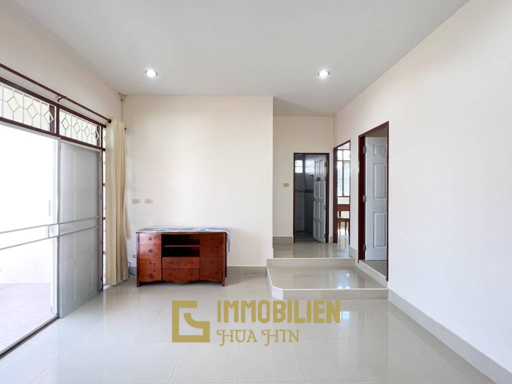 3 Schlafzimmer + 2 Bäder / helle Räume / teilmöbliert