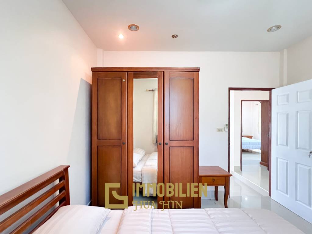 3 Schlafzimmer + 2 Bäder / helle Räume / teilmöbliert