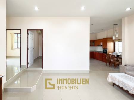 3 Schlafzimmer + 2 Bäder / helle Räume / teilmöbliert