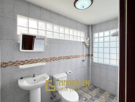 3 Schlafzimmer + 2 Bäder / helle Räume / teilmöbliert