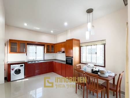 3 Schlafzimmer + 2 Bäder / helle Räume / teilmöbliert