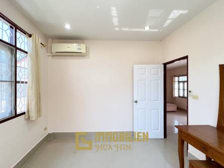 3 Schlafzimmer + 2 Bäder / helle Räume / teilmöbliert