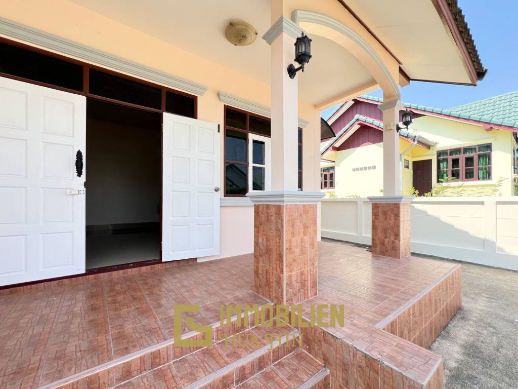 3 Schlafzimmer + 2 Bäder / helle Räume / teilmöbliert