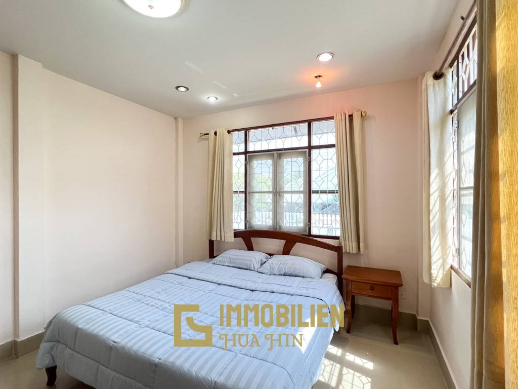 3 Schlafzimmer + 2 Bäder / helle Räume / teilmöbliert