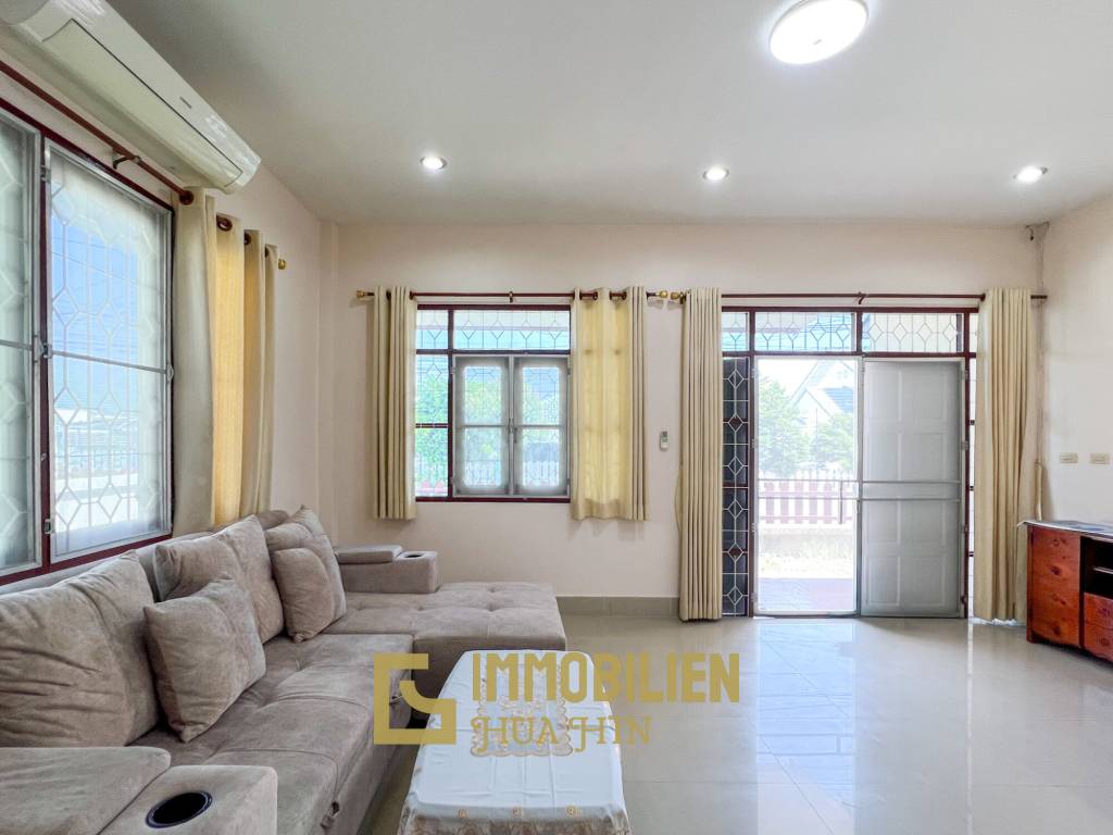 3 Schlafzimmer + 2 Bäder / helle Räume / teilmöbliert