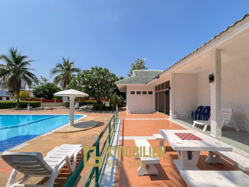 3 Schlafzimmer + 2 Bäder / helle Räume / teilmöbliert