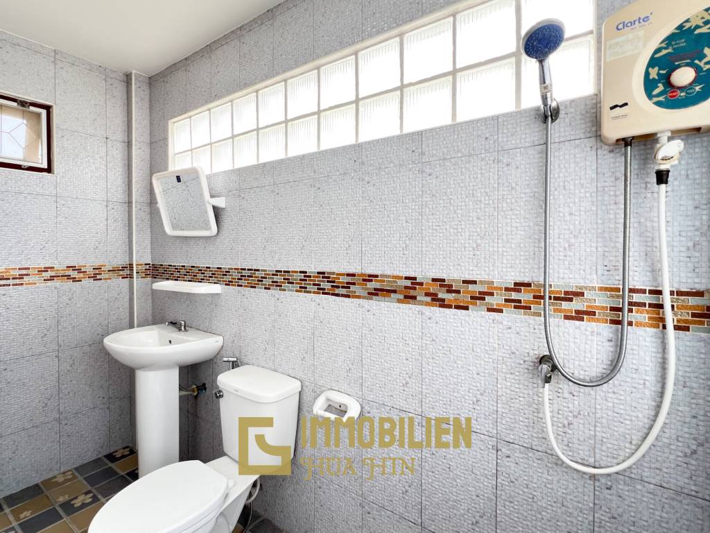 3 Schlafzimmer + 2 Bäder / helle Räume / teilmöbliert