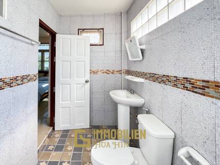 3 Schlafzimmer + 2 Bäder / helle Räume / teilmöbliert