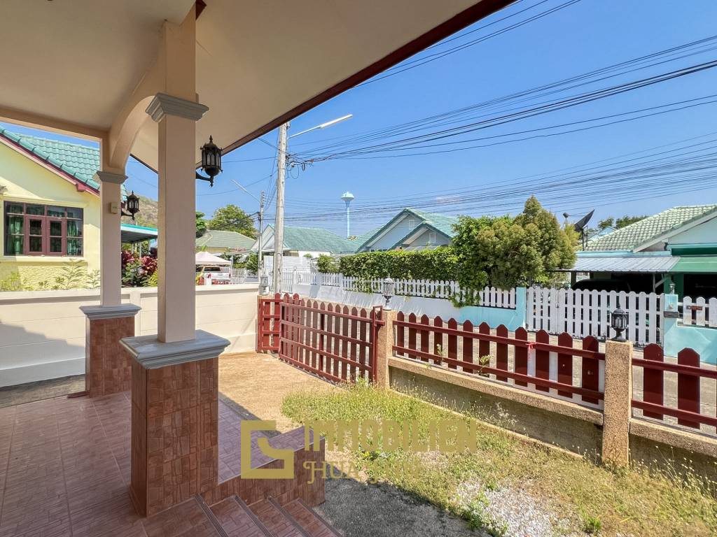 3 Schlafzimmer + 2 Bäder / helle Räume / teilmöbliert