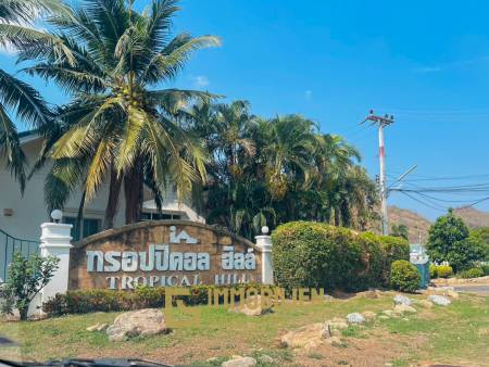 3 Schlafzimmer + 2 Bäder / helle Räume / teilmöbliert