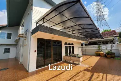 6 Beds 4 Baths 280 SQ.M Detached House in Huai Khwang