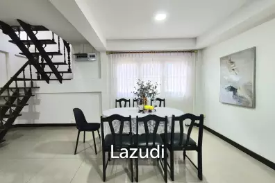 6 Beds 4 Baths 280 SQ.M Detached House in Huai Khwang