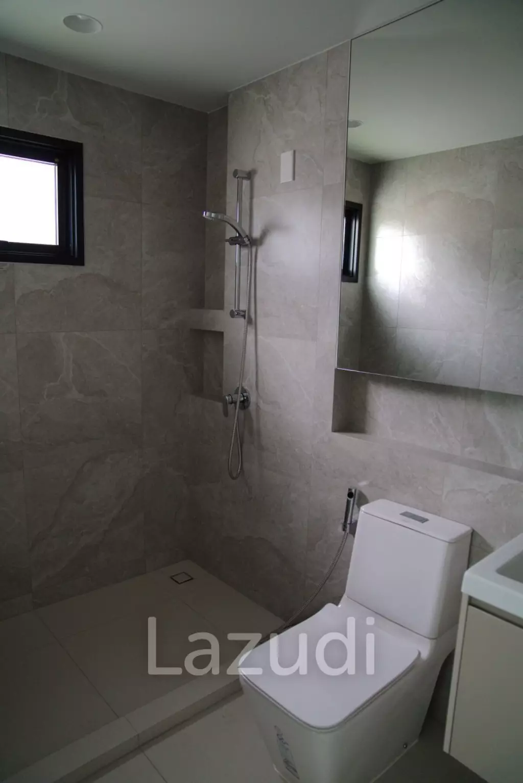 4 Bedroom House for Sale in Gated Community Walking Distance to BISP