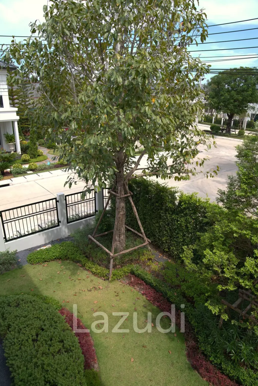 4 Bedroom House for Sale in Gated Community Walking Distance to BISP