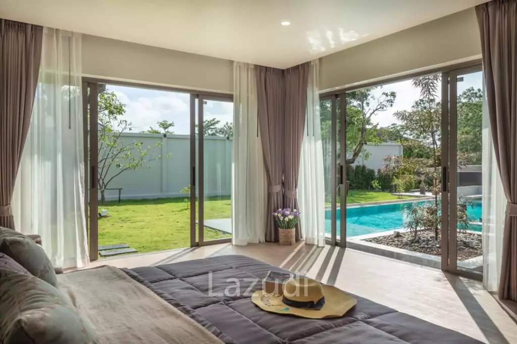 Spacious 4 Bedroom Pool Villa for Rent in Muang Phuket