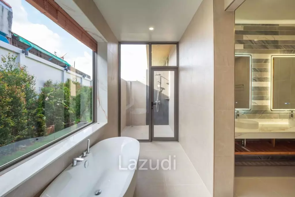 Spacious 4 Bedroom Pool Villa for Rent in Muang Phuket