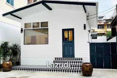 Mini House in sathorn size 152 SQ.M