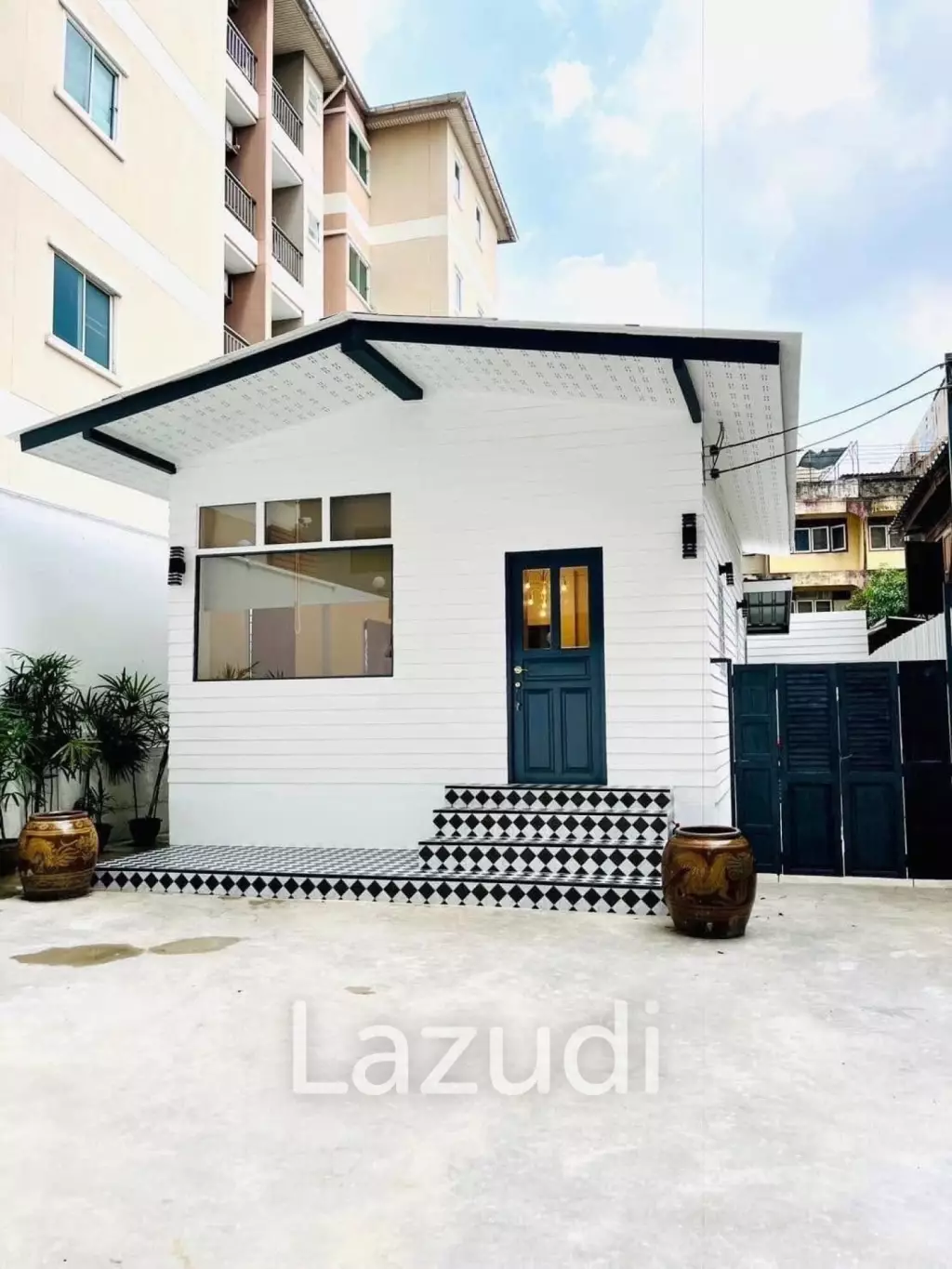 Mini House in sathorn size 152 SQ.M